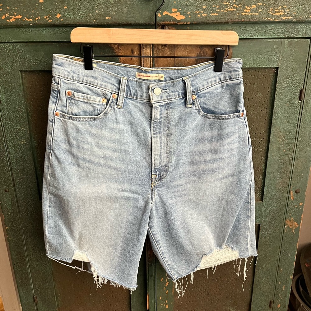Levi's Premium Ribcage Bermuda Denim Shorts in Burst - Picture 2 of 12